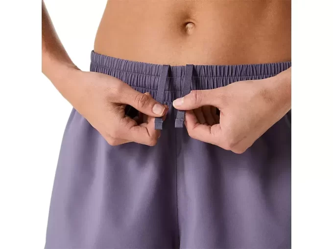 ASICS GÜMÜŞ 4İNÇ ŞORT ASICS GÜMÜŞ 4İNÇ ŞORT