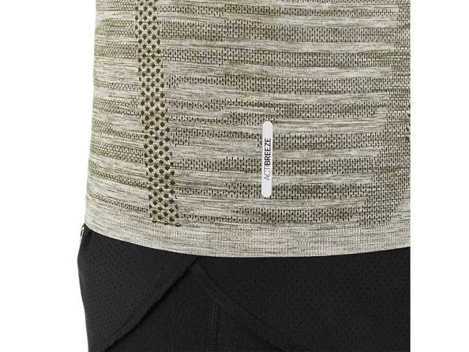 KADIN DİKİŞSİZ KISA KOLLU ÜST