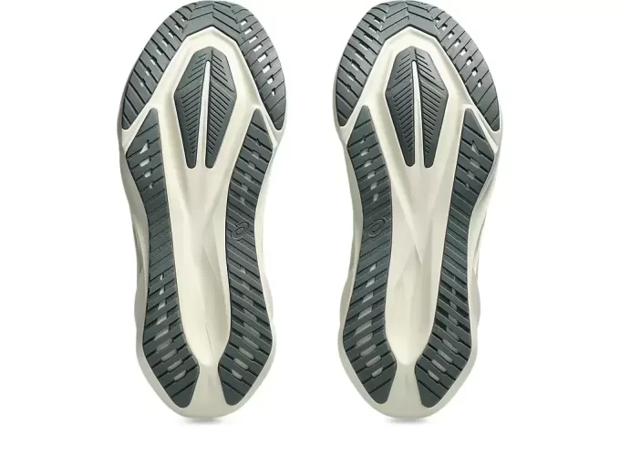 NOVABLAST 5 ASICS PİST KULÜBÜ