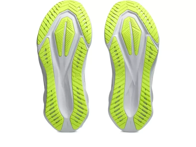 NOVABLAST 5 ASICS PİST KULÜBÜ