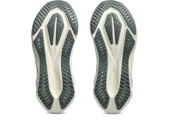 NOVABLAST 5 ASICS PİST KULÜBÜ